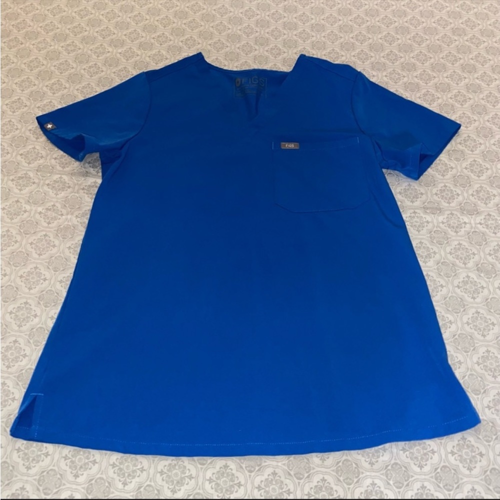 FIGS Catarina one pocket royal blue scrub top
